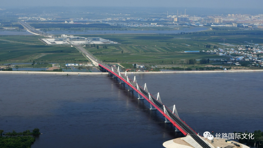 黑河大桥.png