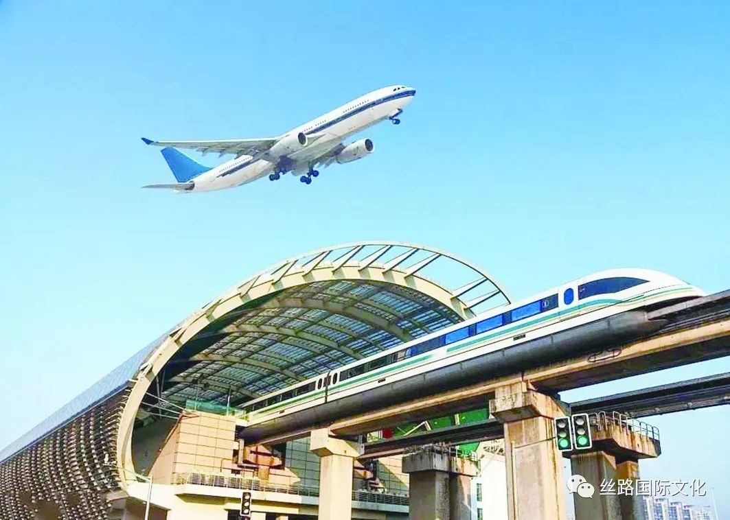 飞机高铁.jpg