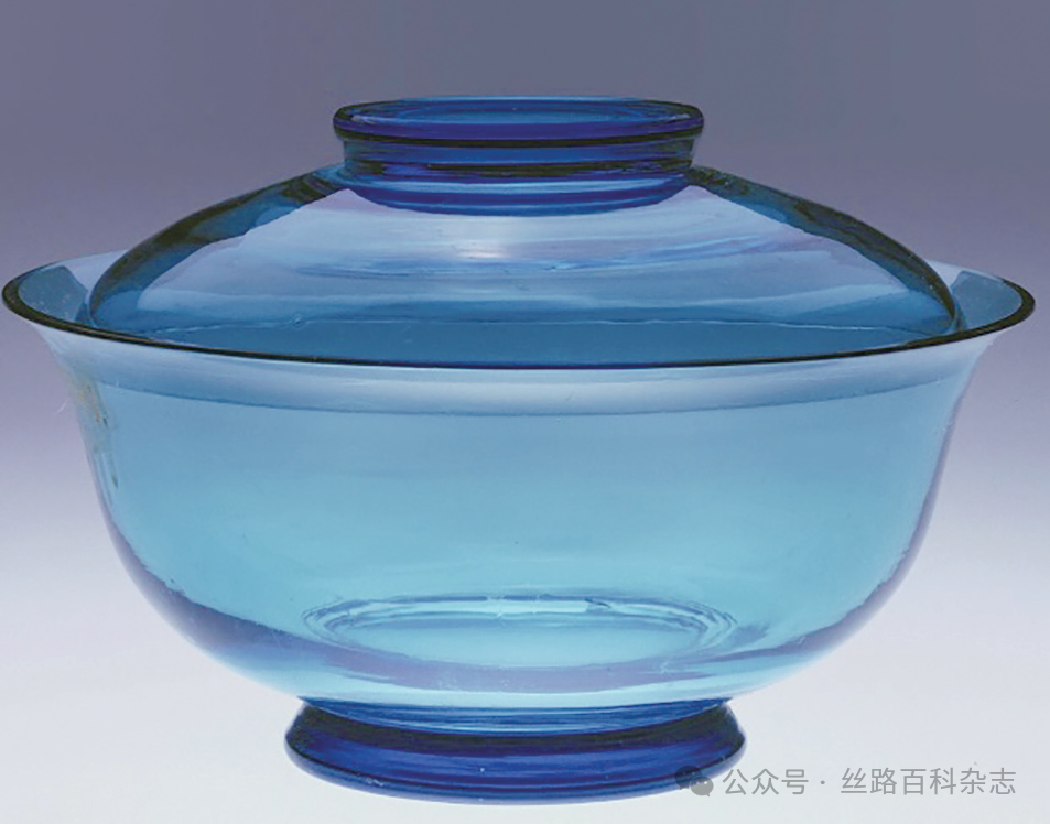 图四:浅蓝色透明玻璃盖碗.png